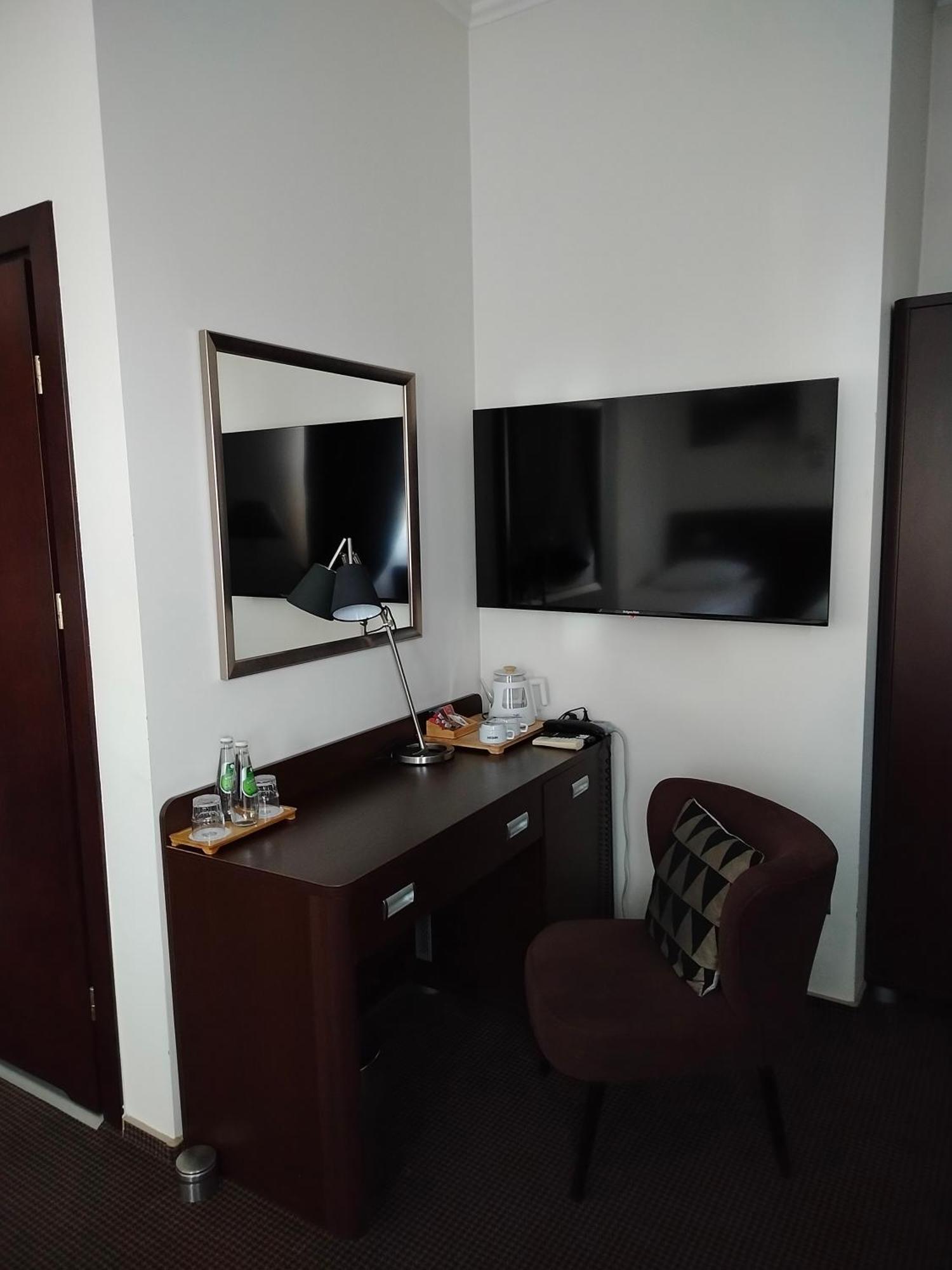 Hotel Sokolowska Airport Modlin Nowy Dwór Mazowiecki 외부 사진