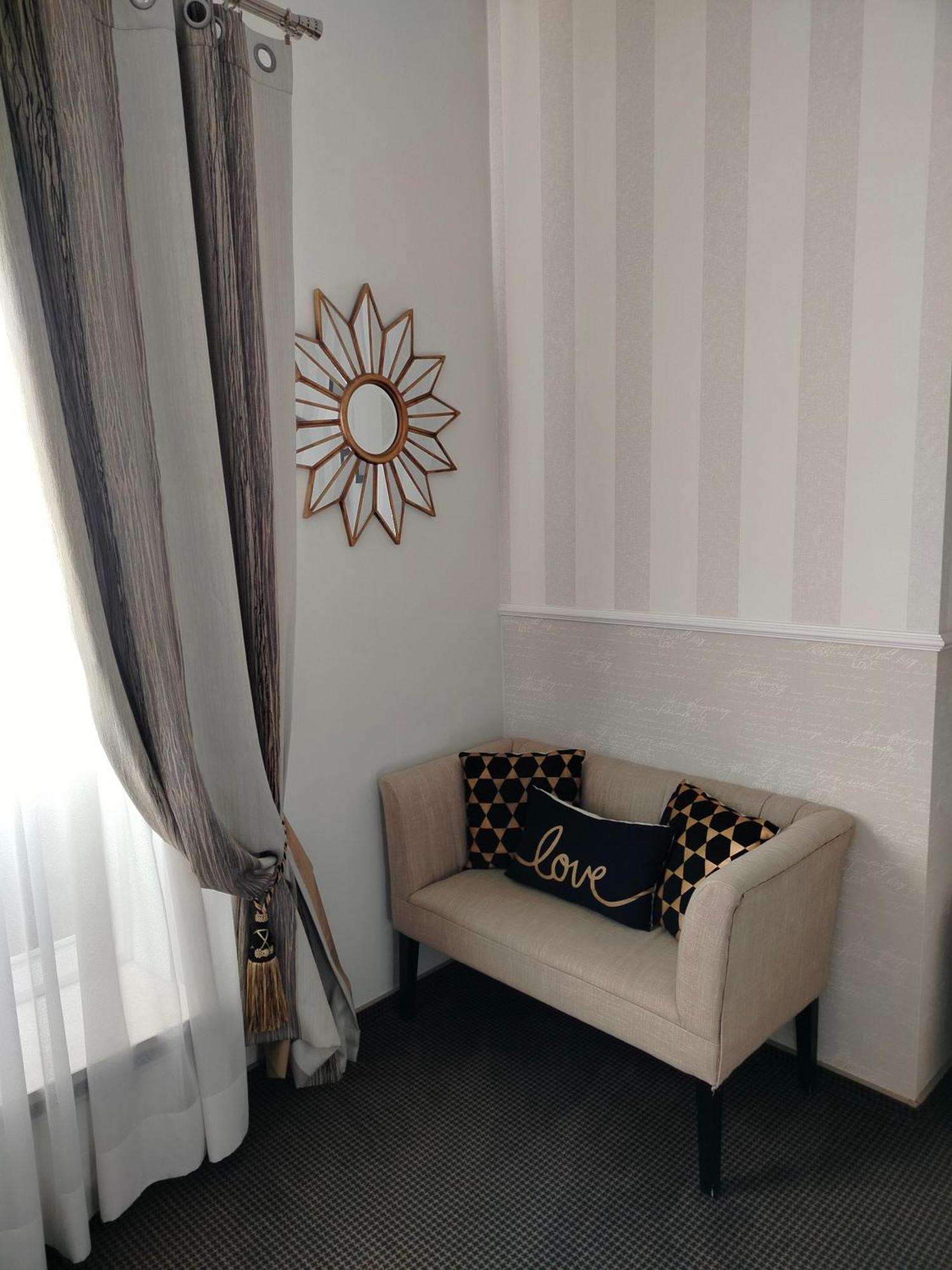 Hotel Sokolowska Airport Modlin Nowy Dwór Mazowiecki 객실 사진